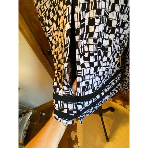 K Studio Womens Blouse Size ? XL or 1X Top Long Sleeve Button Down Back Slit - Picture 7 of 11